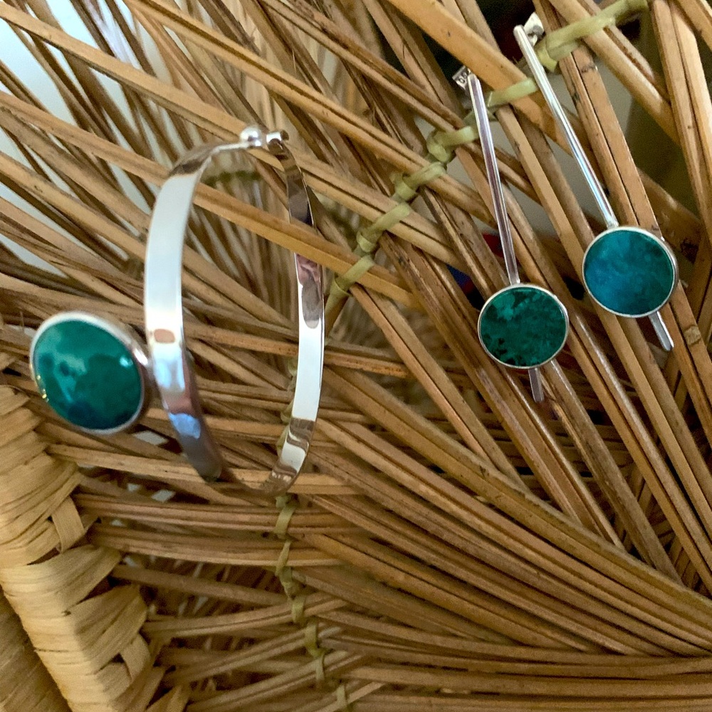 Item marked 950 matching bracelet and earrings